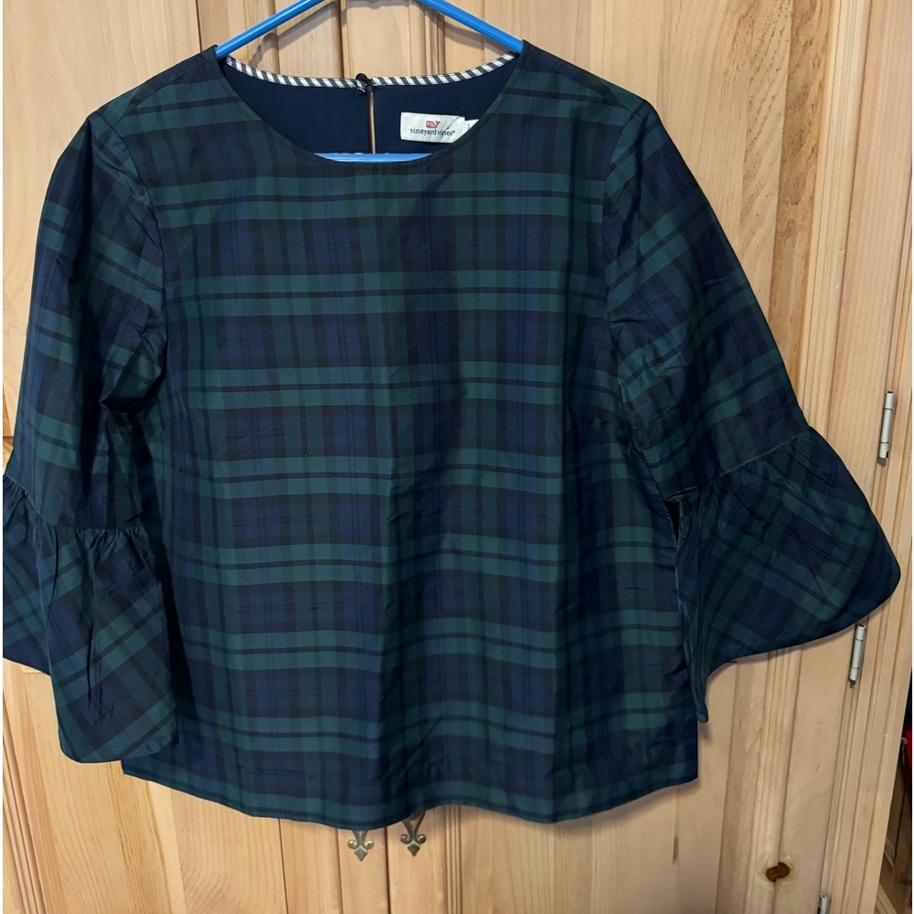 Vineyard Vines Mid sleeve top/ Size 10